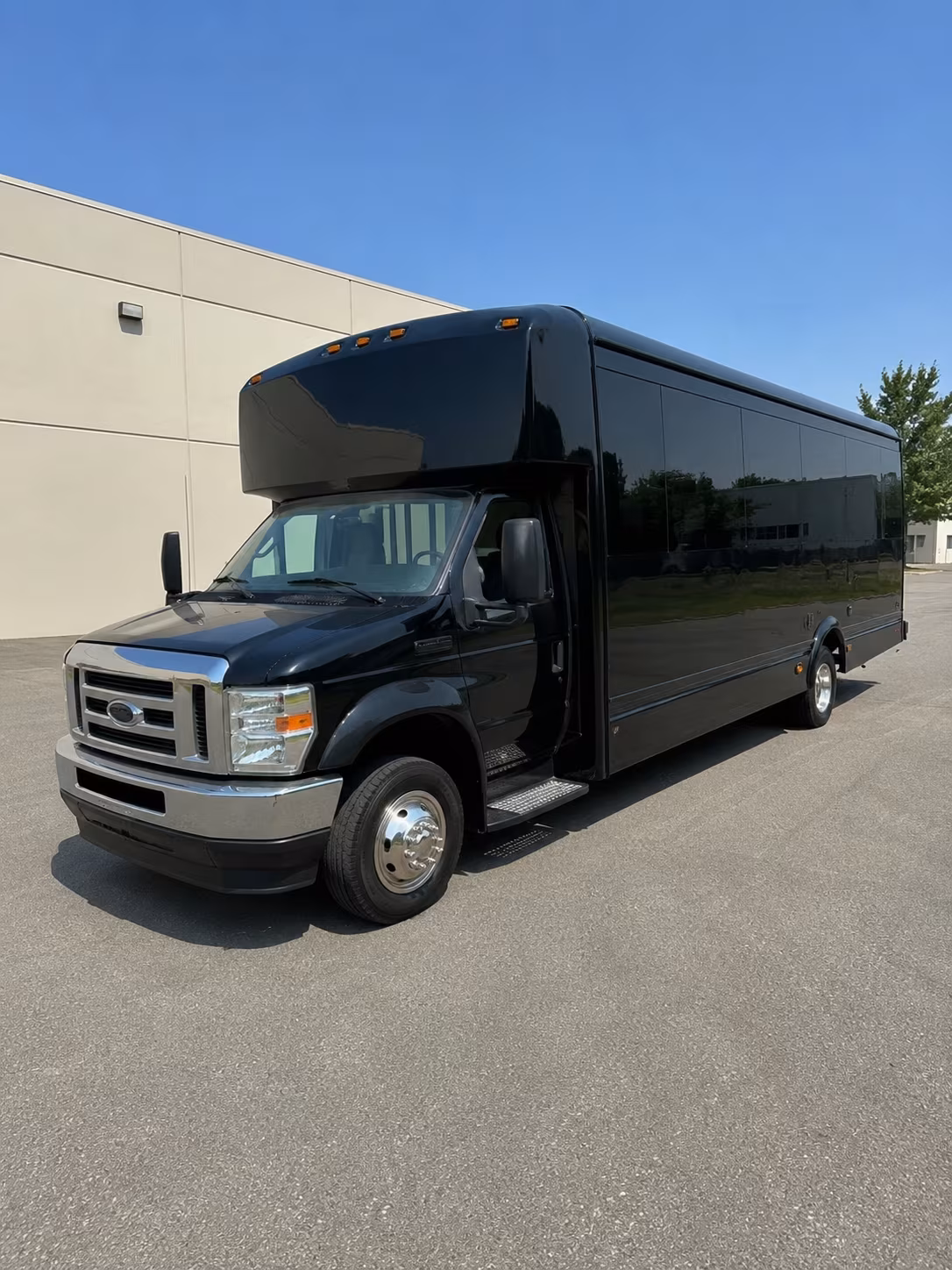 Dallas Birthday, Sweet 16, & Quinceañera Transportation group transportation