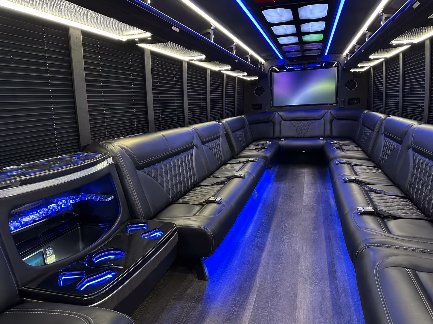 Dallas Birthday, Sweet 16, & Quinceañera Transportation onboard seating